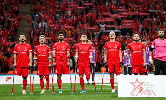 Cumhurbaşkanı Erdoğan Türkiye-Angola maçını izledi...